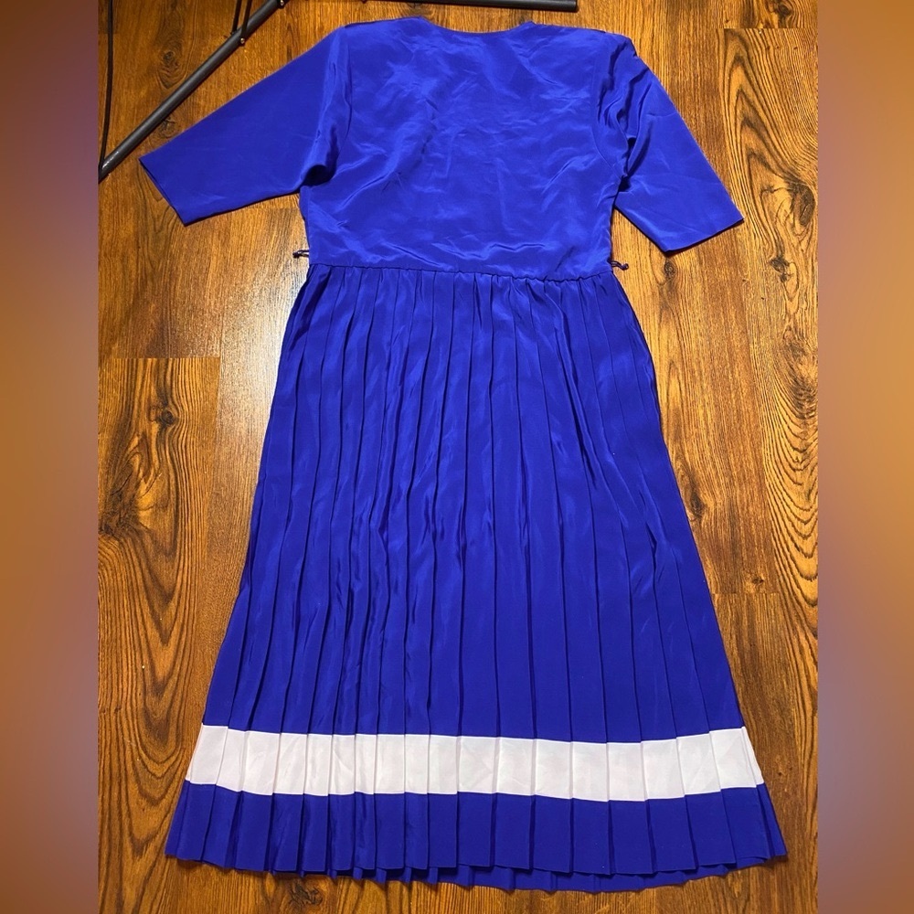 🌷 Joseph Ribkoff🌷 Vintage Royal Blue Pleated Dress With White Stripe Hem Size 11 - Picture 6 of 14